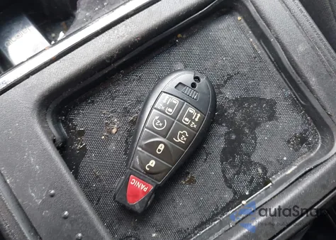 2010 Dodge Grand Caravan Hero z USA, uszkodzony, nr VIN 2D4RN3D1XAR363591